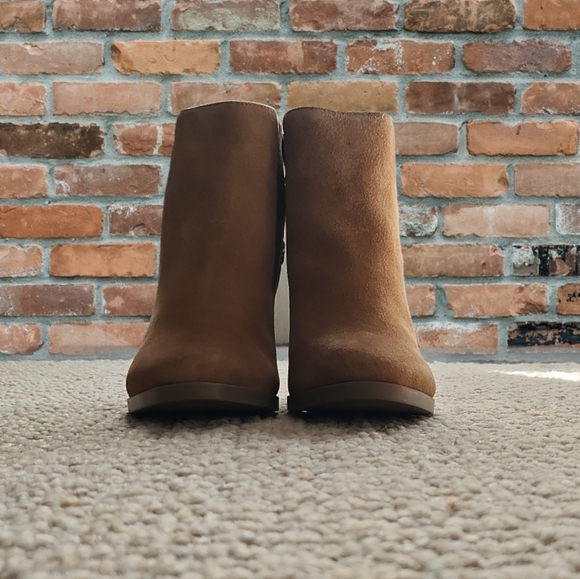 Anthropolgie Booties NWT - Picture 4 of 5